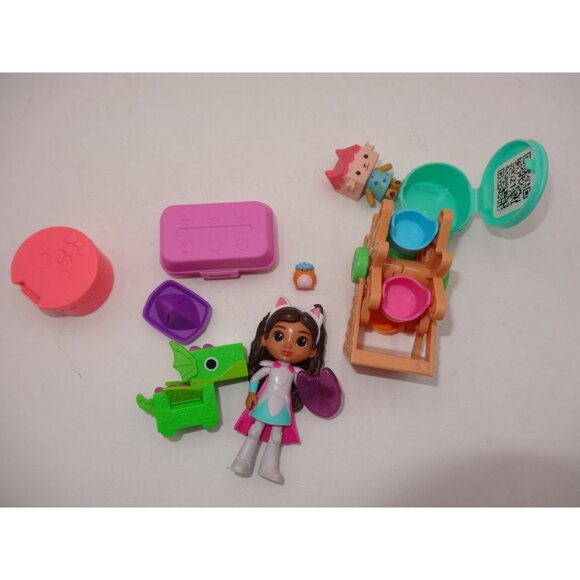 Gabby's Dollhouse, Baby Box Cat Craft-A-Riffic Room Exclusive Figure and Dragon - Picture 14 of 14